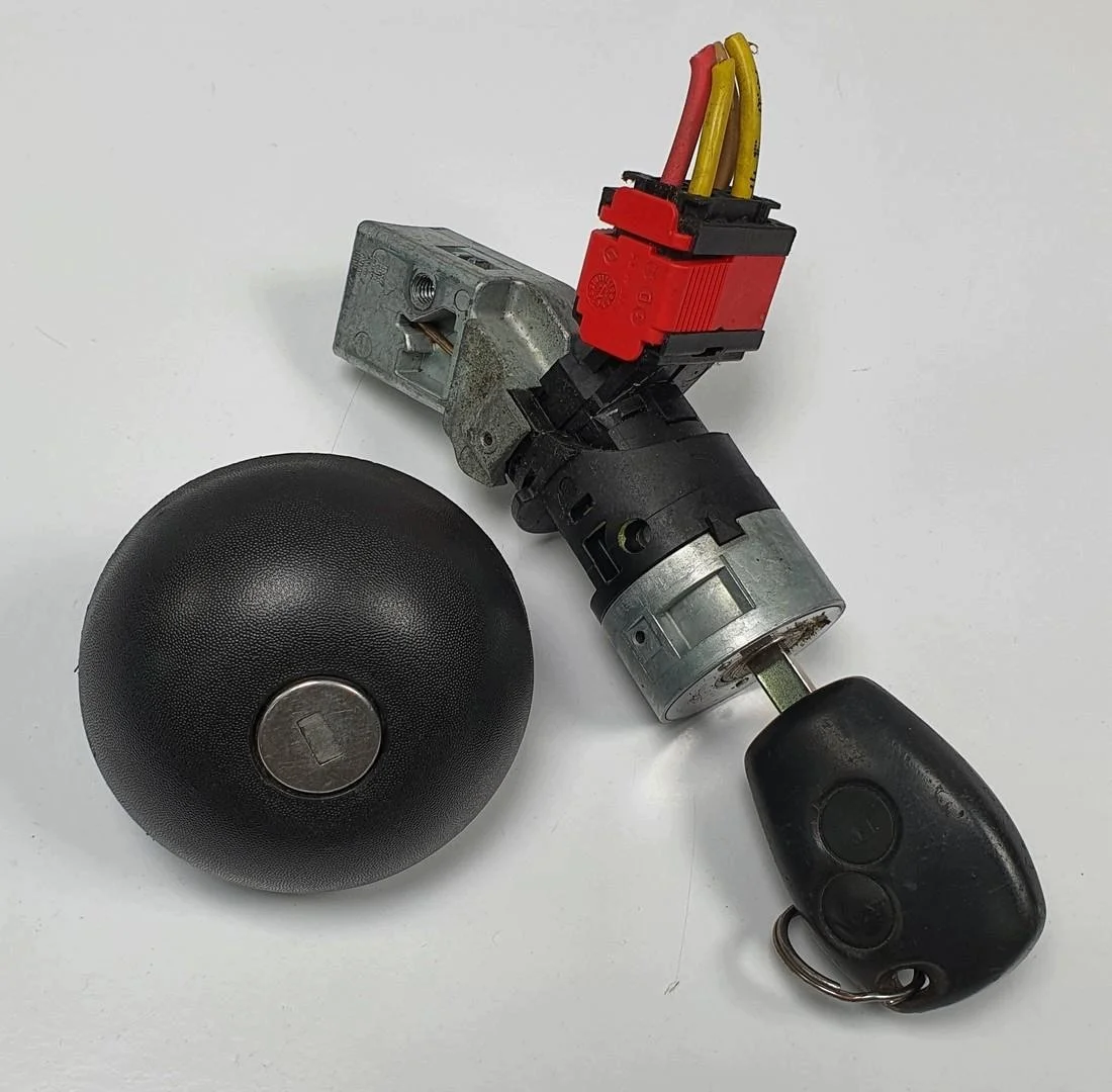 Contacteur d'allumage Renault Master III 8200463085