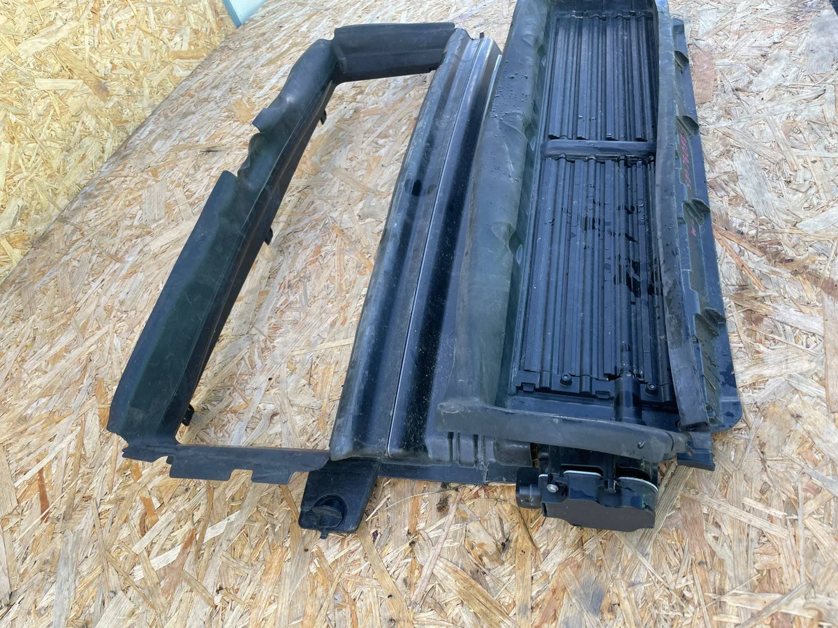 Air Intake Grille Volvo XC60 II 1123294XX