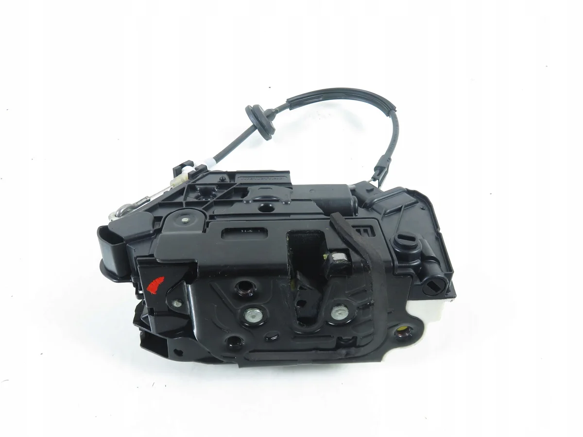 VW Tiguan Takalukko Oikea 5N0839016J M1099123-5N0839016J