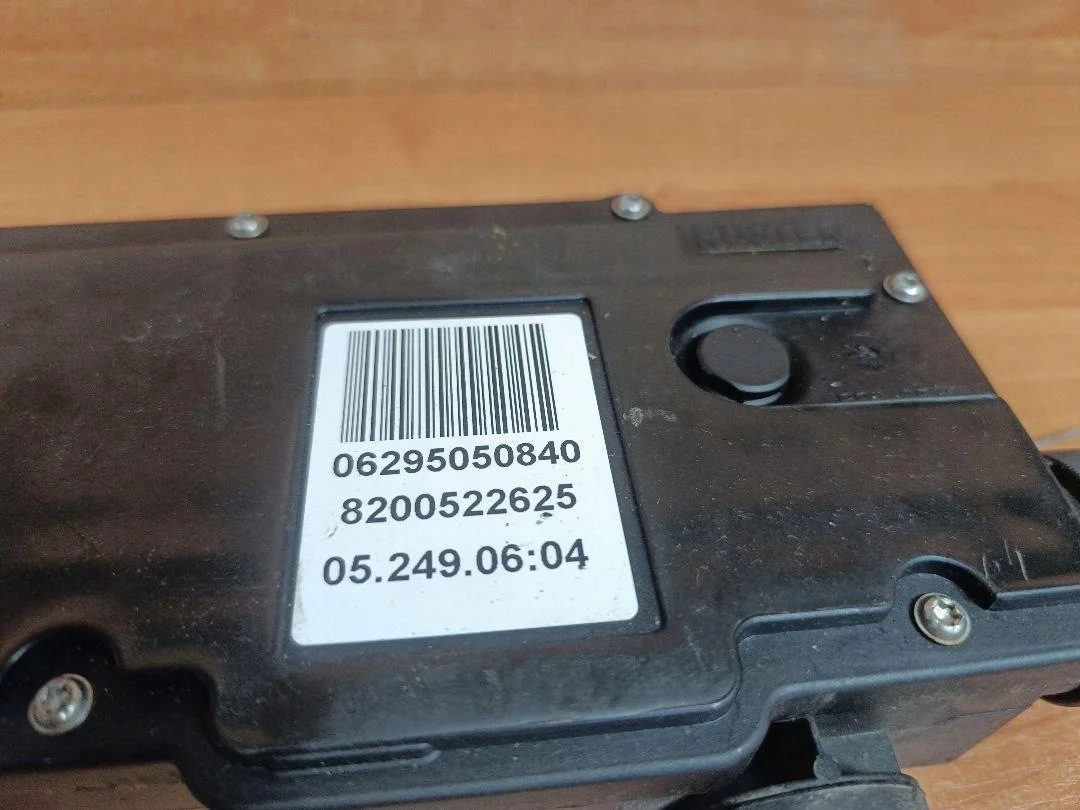 Sähköinen käsijarruaktuaattori Renault Scenic II 8200522625