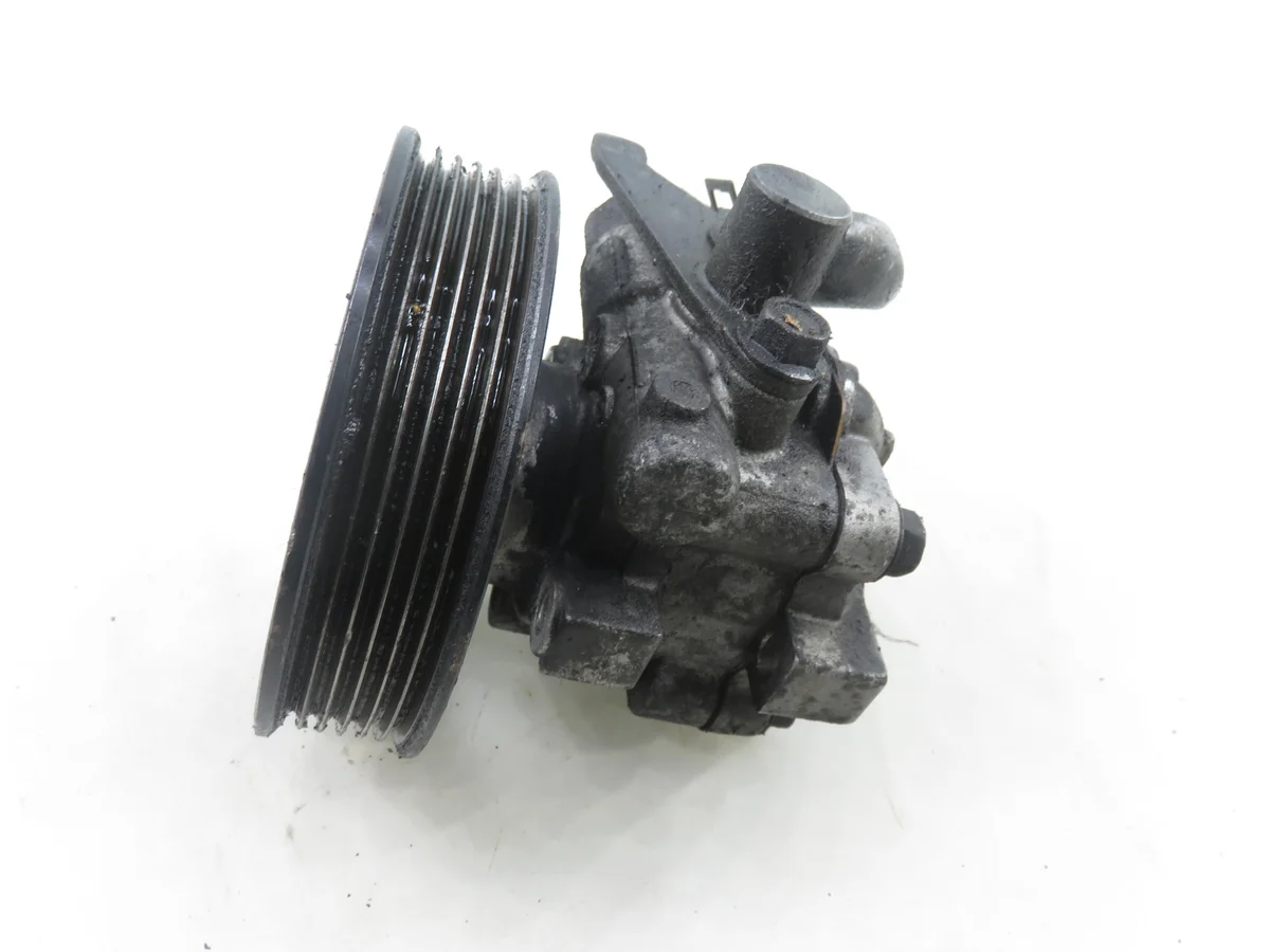 Ohjaustehostimen pumppu Hyundai Santa Fe 2.0 CRDi M1109169-5711026300