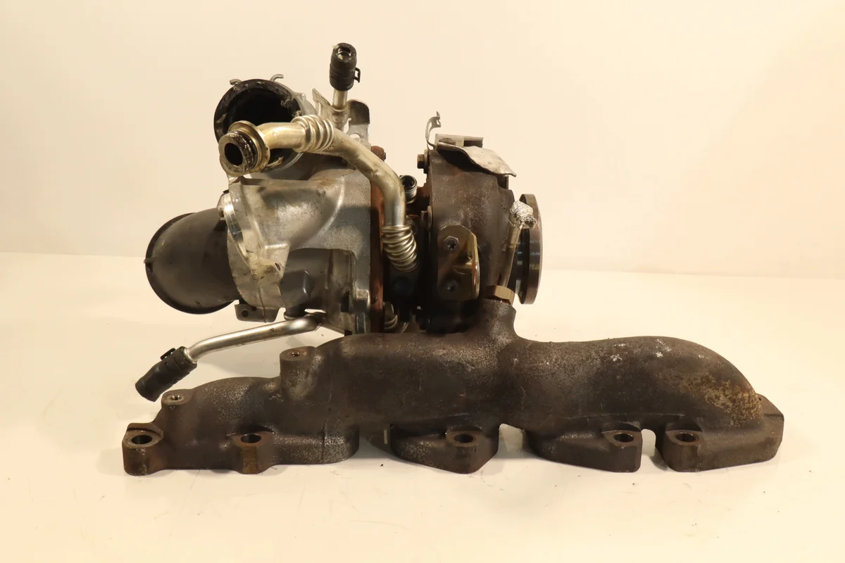 Turbolaturi Volkswagen Passat B8 2.0TDI 04L253053M