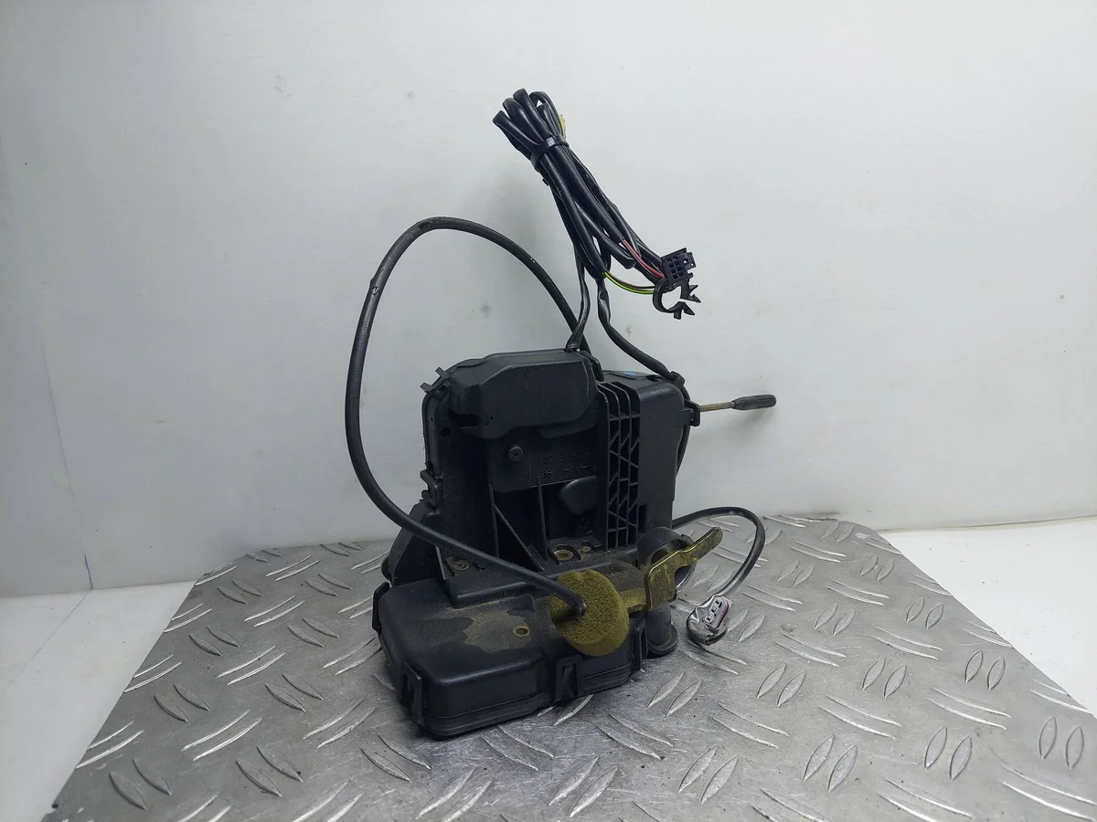 Front Left Door Lock Mercedes W203 004133112631KAS
