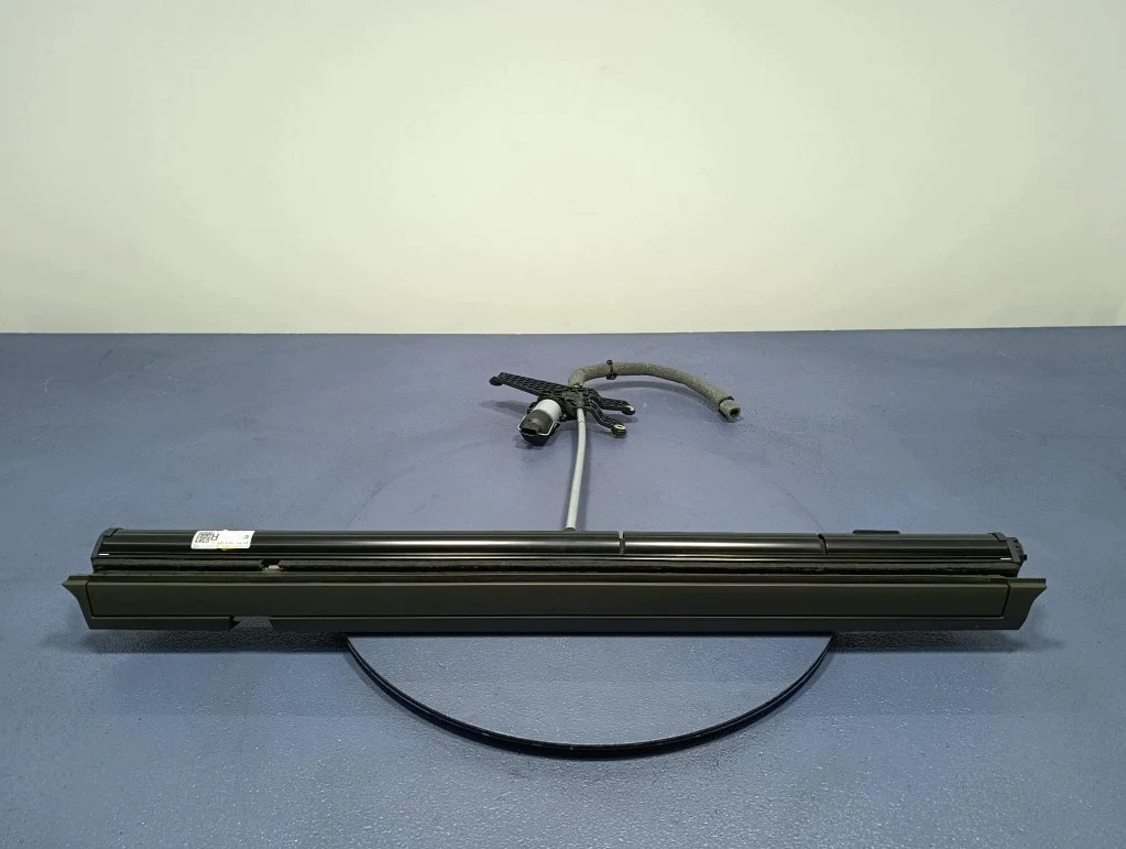 Store de porte droite Porsche Panamera 971 971861334A