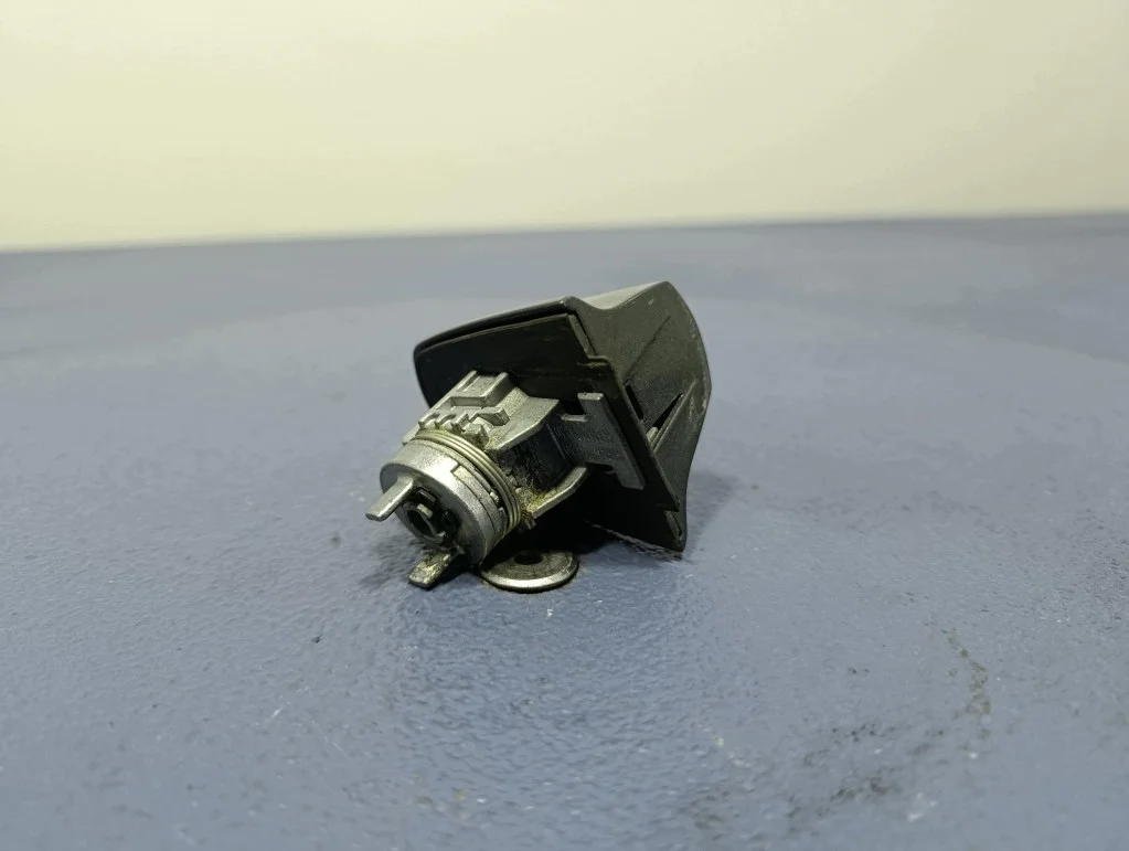 Interruptor de encendido Ford Puma H1BC-3F880-AB image 4