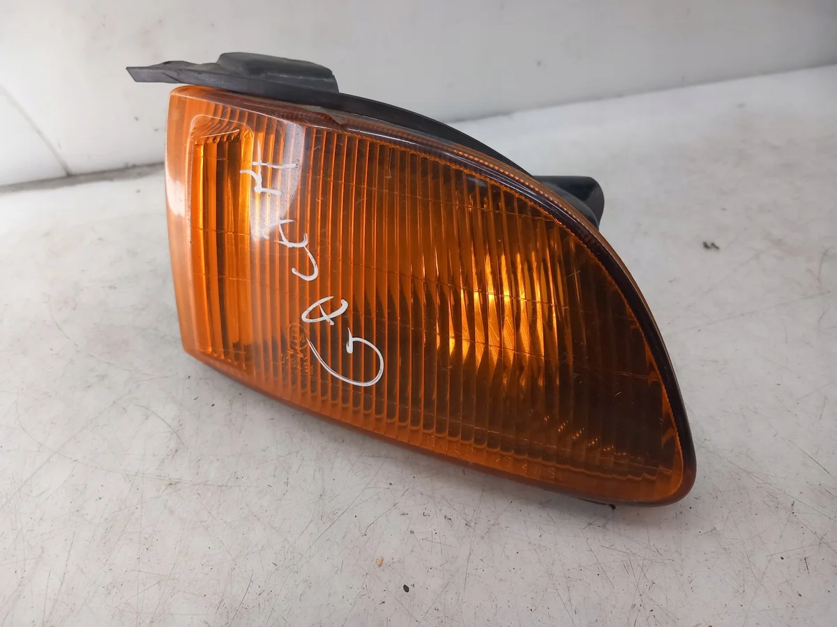 Mitsubishi Galant 7 Richtingaanwijzer Rechts Voor OEM 045-4365L