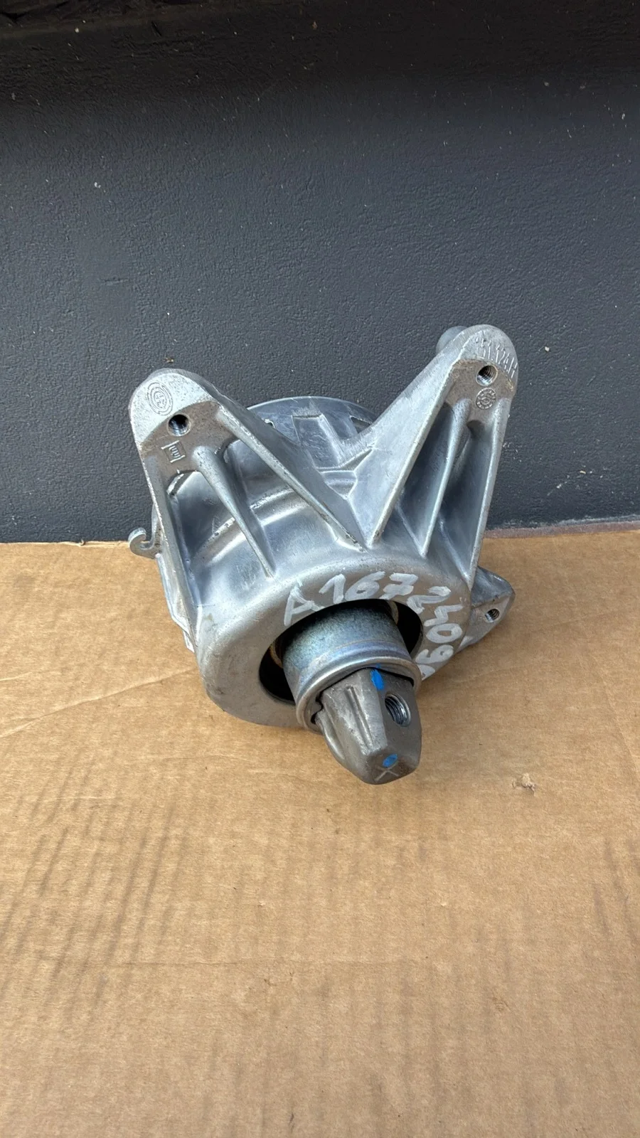 Support moteur Mercedes GLE W167 A1672409500