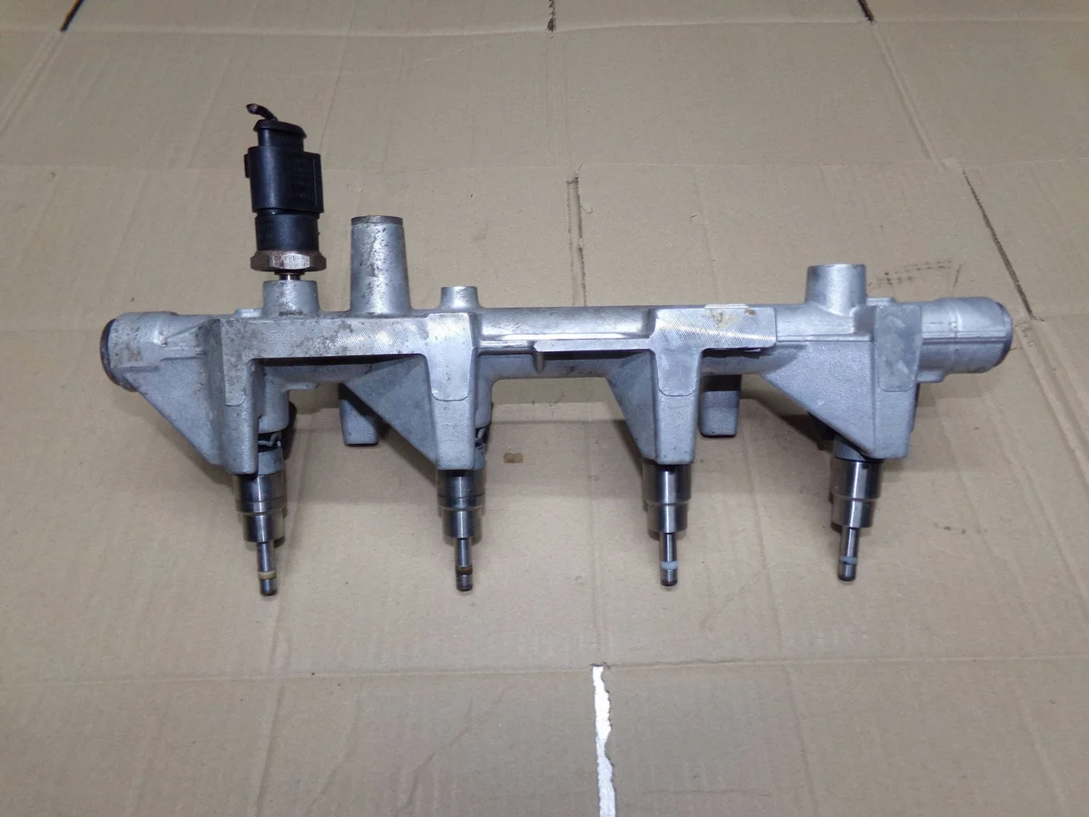 Audi A3 8P Injecteur LOB14277