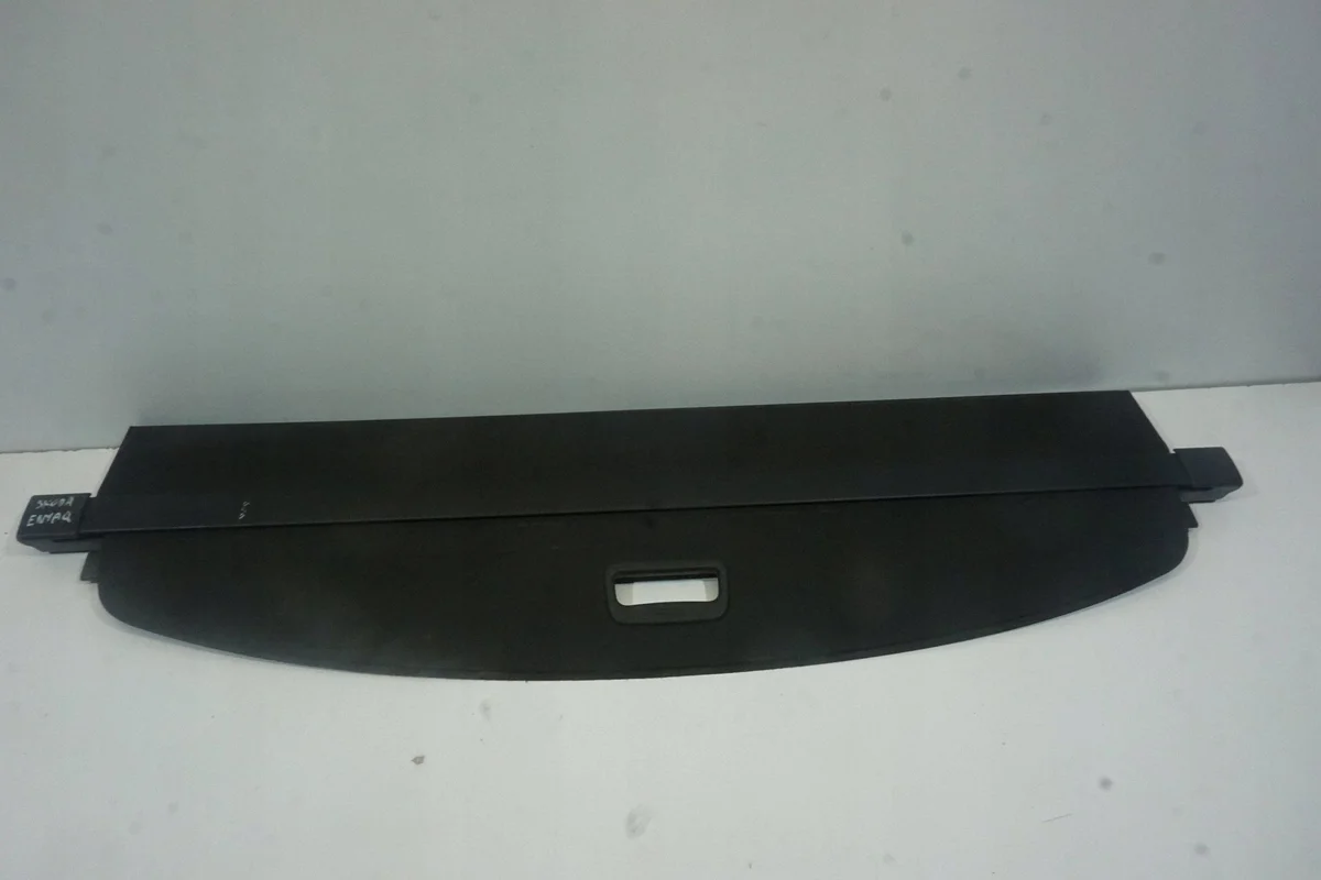 Bouton de coffre Skoda Enyaq IV 5LG867871A