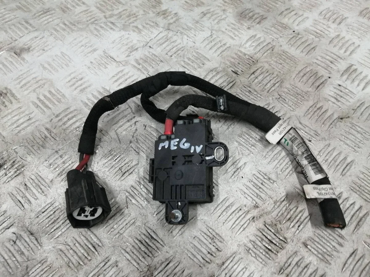 Radiator Control Module Renault Megane IV 243113394R