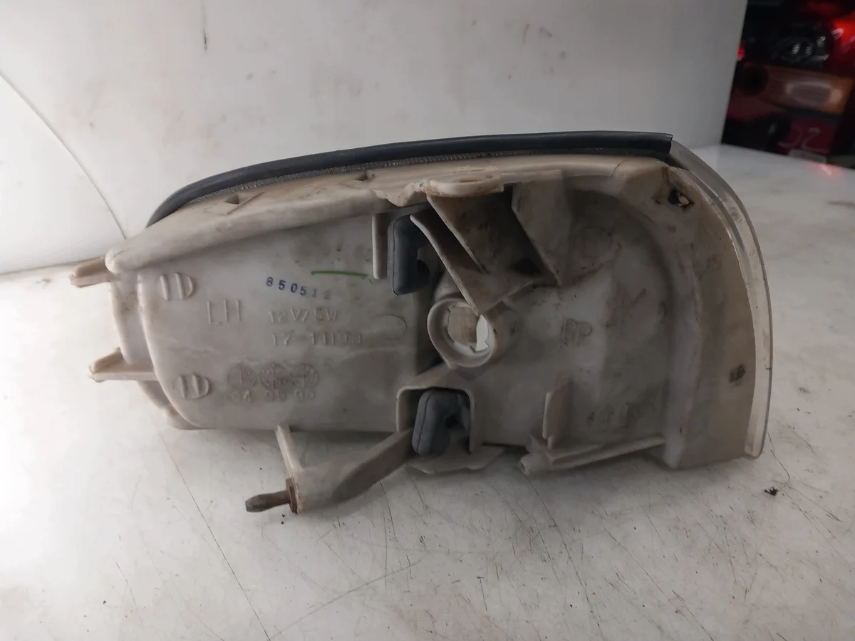 Knipperlicht Links Voor Toyota Camry 17-1139