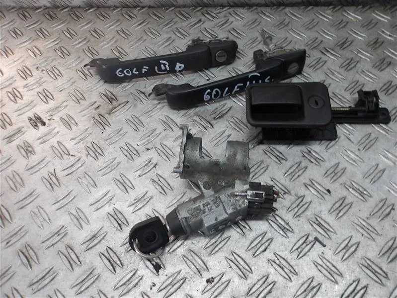 VW Golf III Ignition Switch Key Set 357905851 thumbnail 4