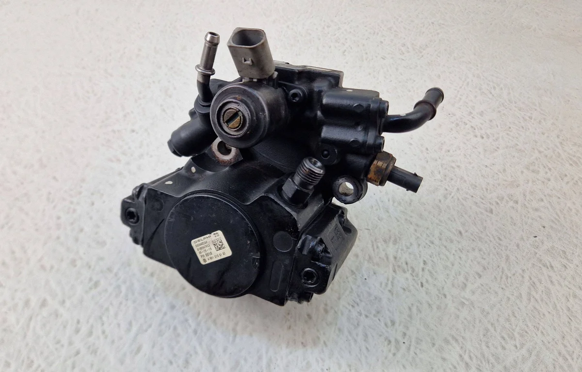 Bränslepump Mercedes E W212 A6510700101