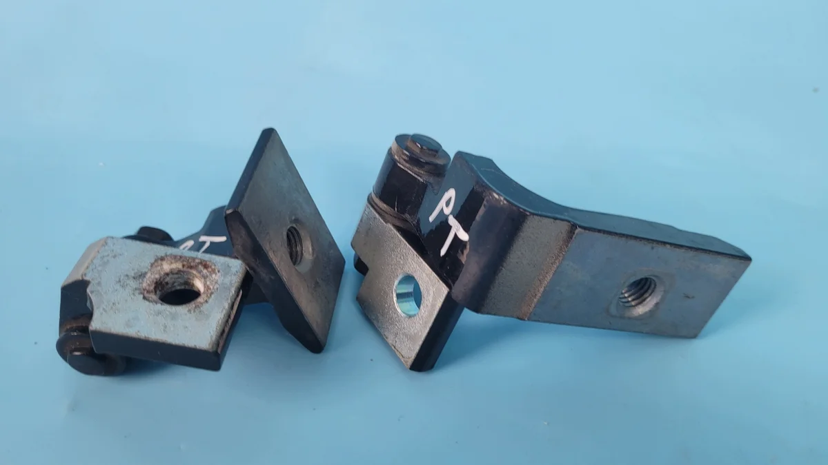 Bisagras Puerta BMW 3' G21 Touring LCI 330e Trasera Derecha OEM 7246062