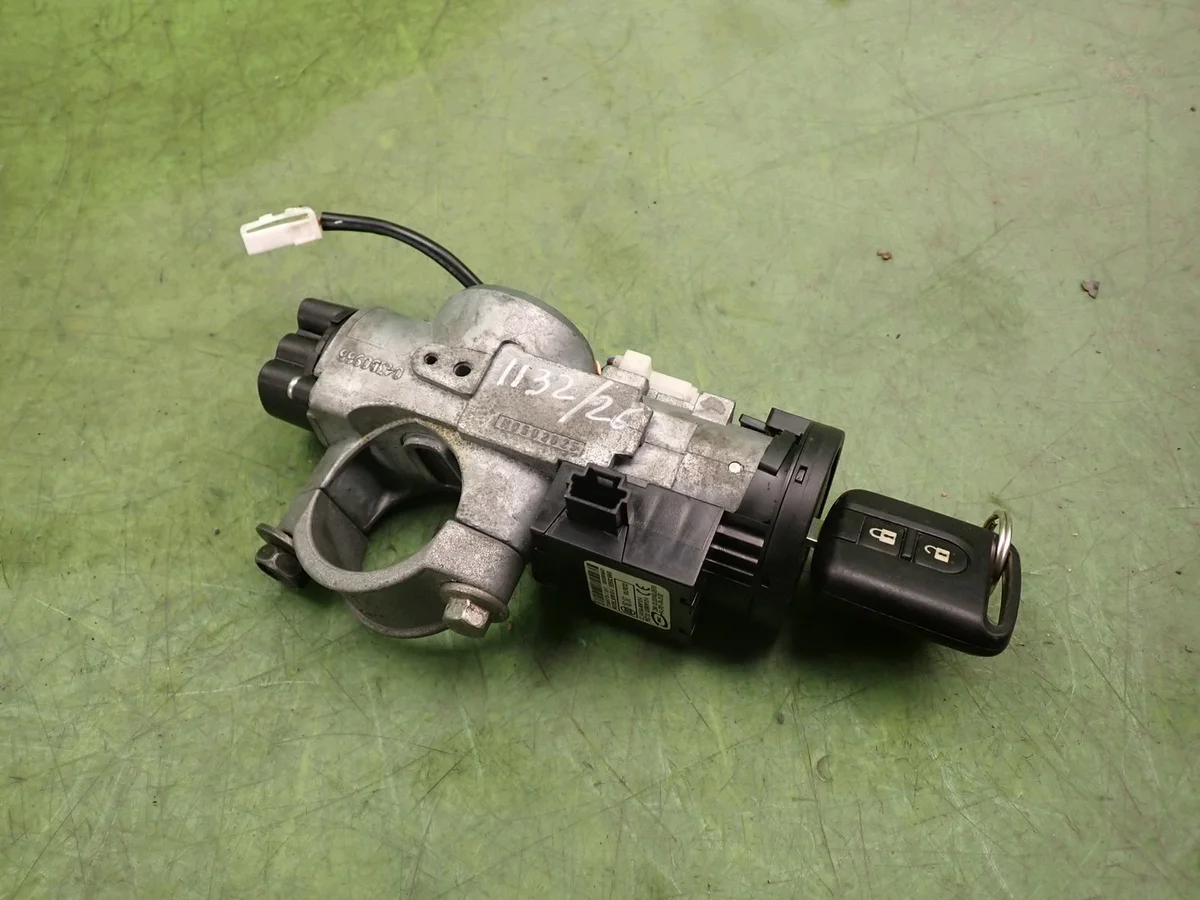 Contactslot met sleutel Nissan Qashqai I N0502825