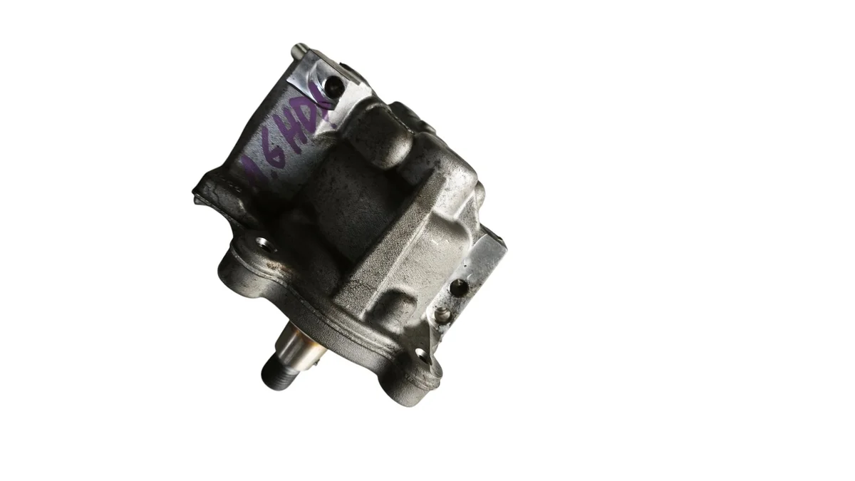 Pompe à injection Peugeot 308 1.6 eHDi 0445010739