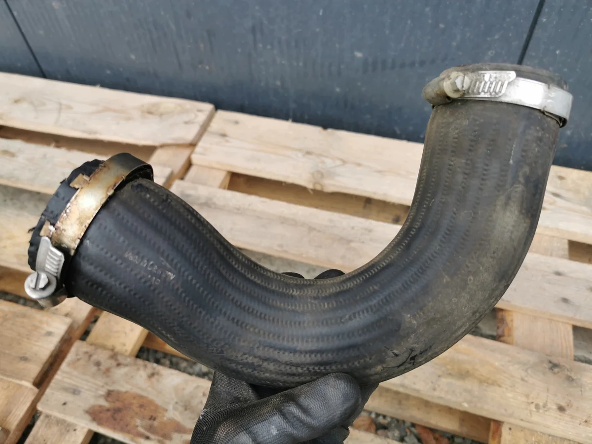Turboletku VW Passat 1K0145832AR