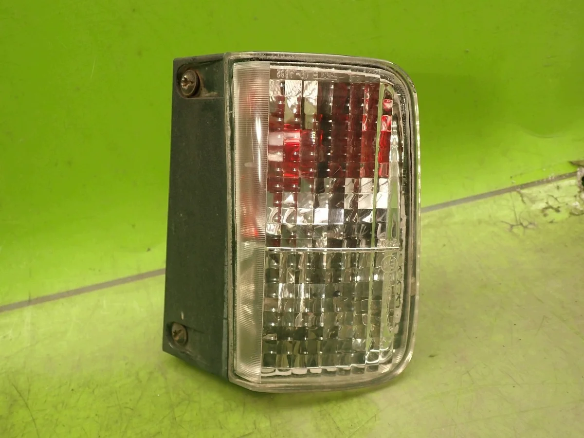 Luz trasera izquierda Opel Vivaro A 19-A662