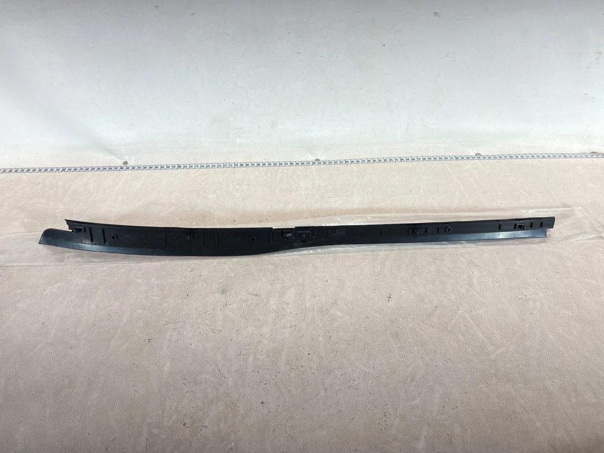 Koristelista Mercedes GLB H247 A2477376800