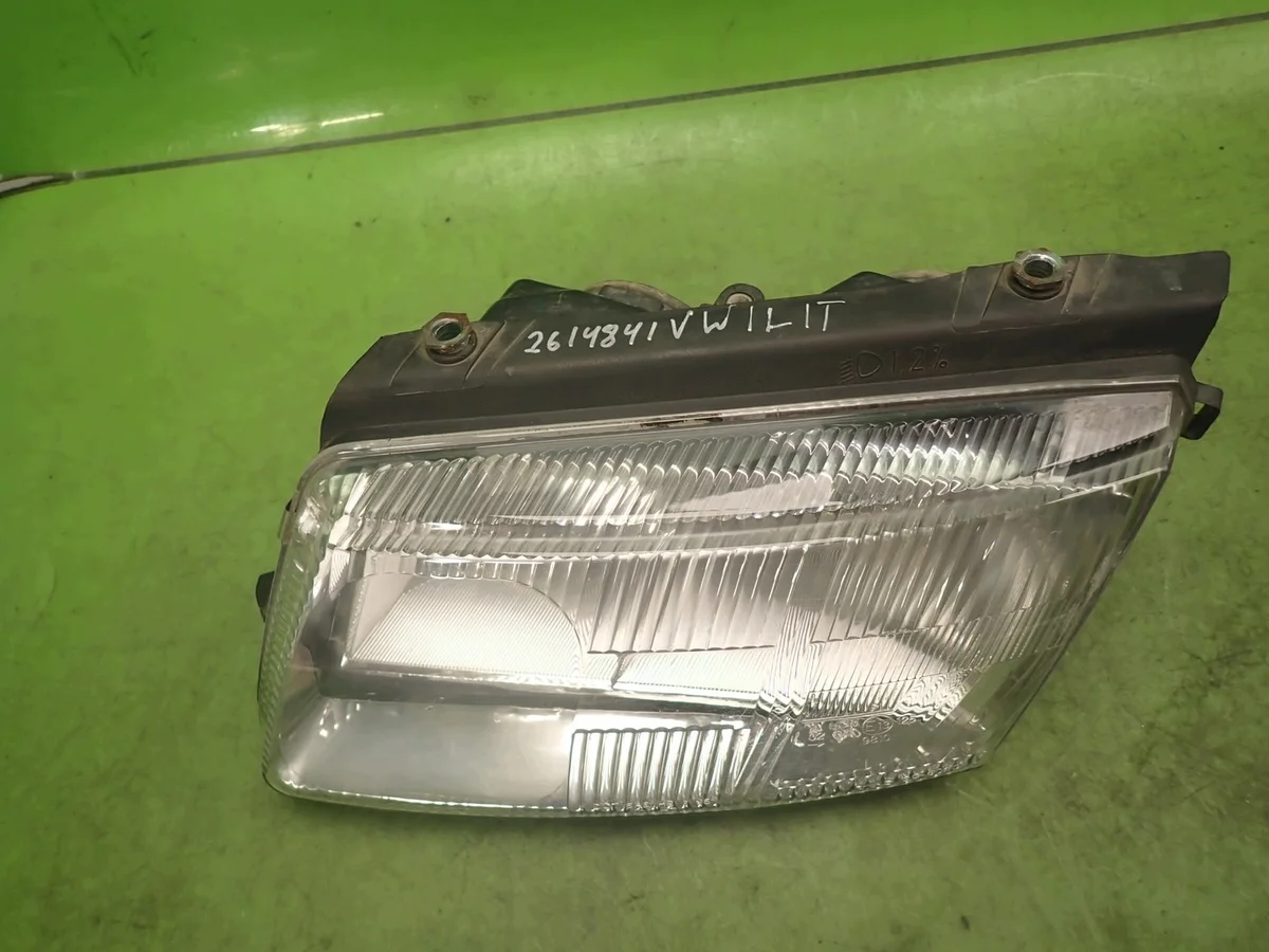 Farol Esquerdo VW Passat B5 TYC 20-5080 image 3