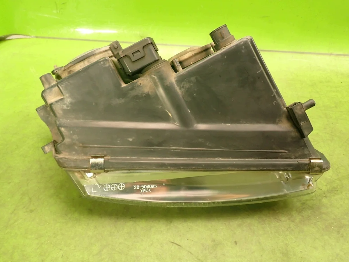 Farol Esquerdo VW Passat B5 TYC 20-5080 image 6