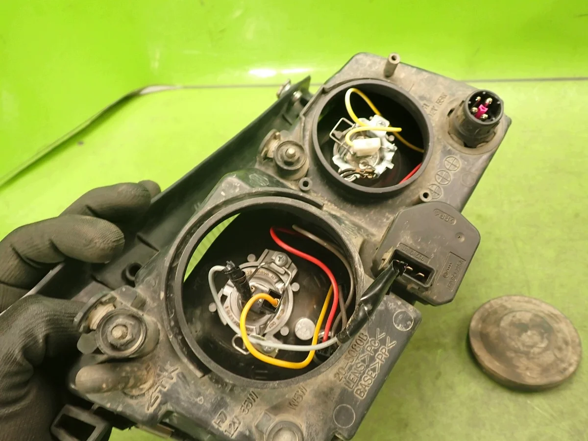 Farol Esquerdo VW Passat B5 TYC 20-5080 image 9
