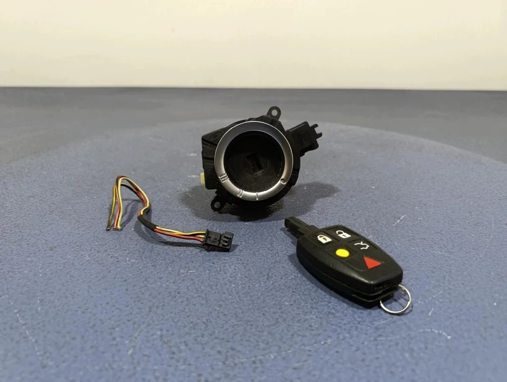 Contacteur d'allumage Volvo V50 2.0D 31300585