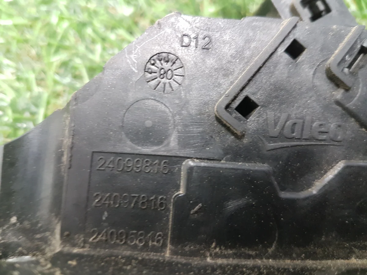 Cerradura Puerta Derecha Delantera Citroen C4 Picasso 24095816