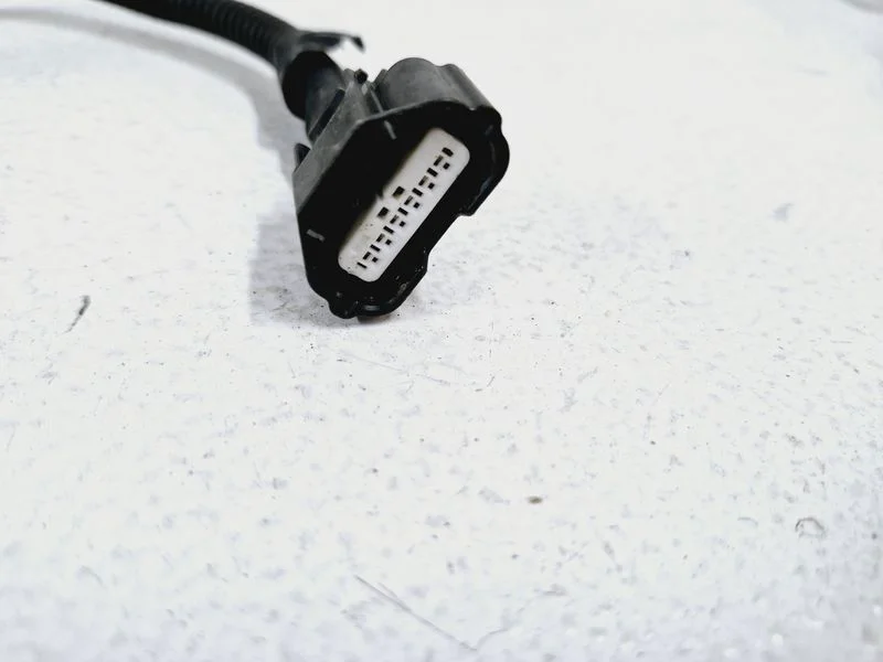 Fiat PDC Sensor Wiring Harness 00519736570 image 4