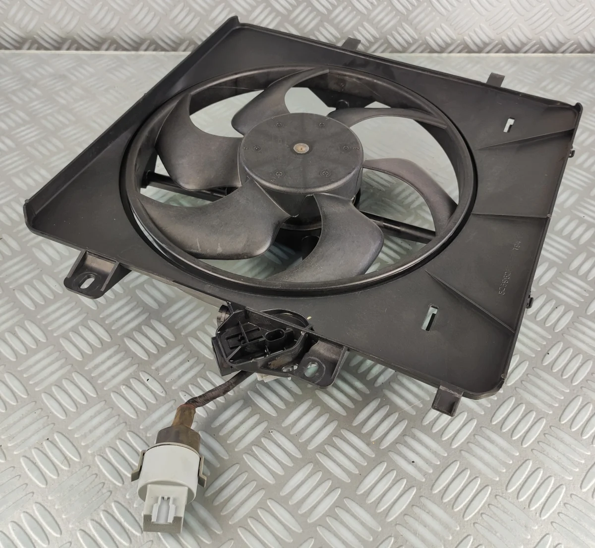 Module ventilateur radiateur 1831435016 Citroën C2 C3 Peugeot 207