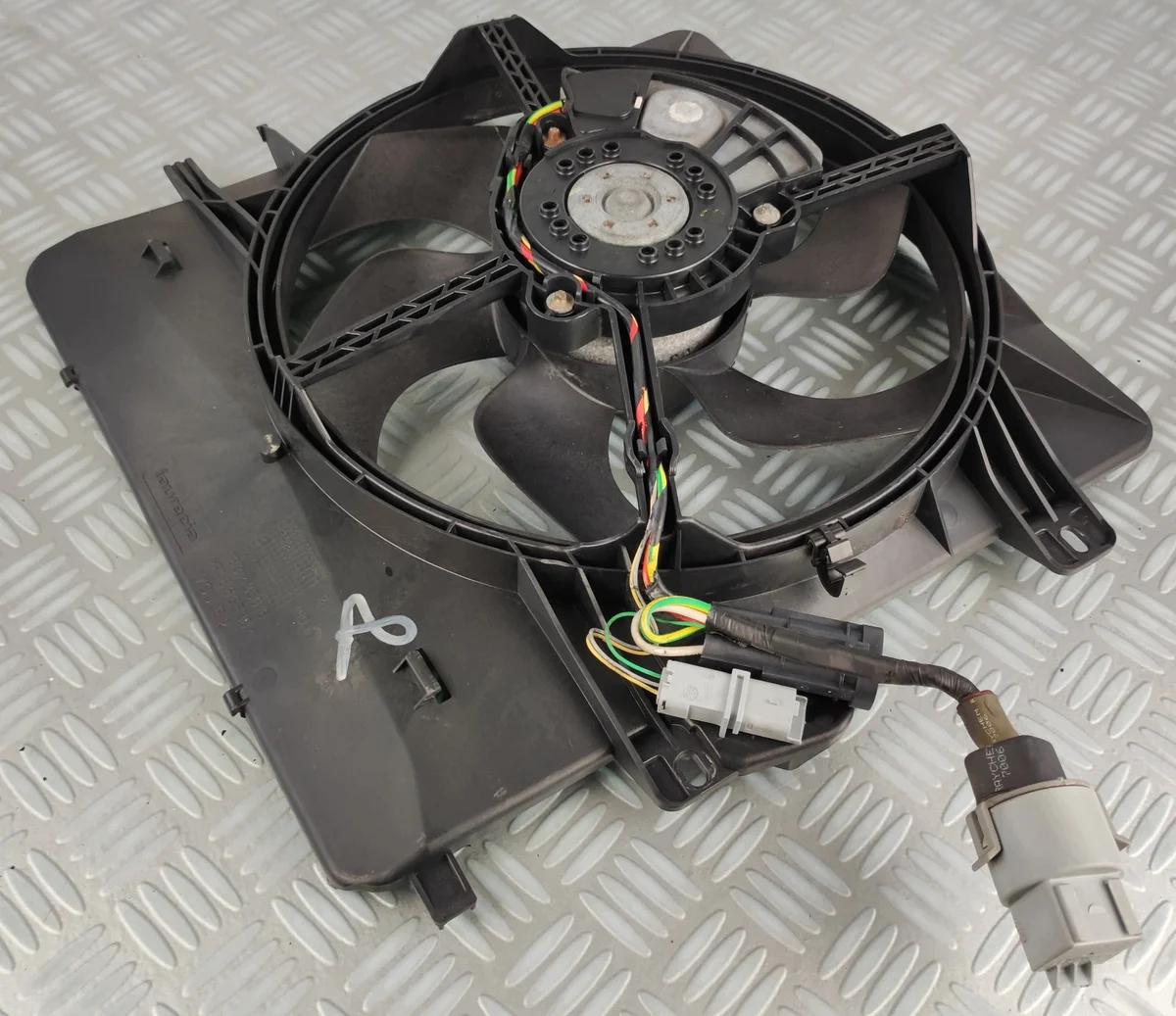 Kühlerlüftermodul Citroen C2 C3 Peugeot 207 1831435016