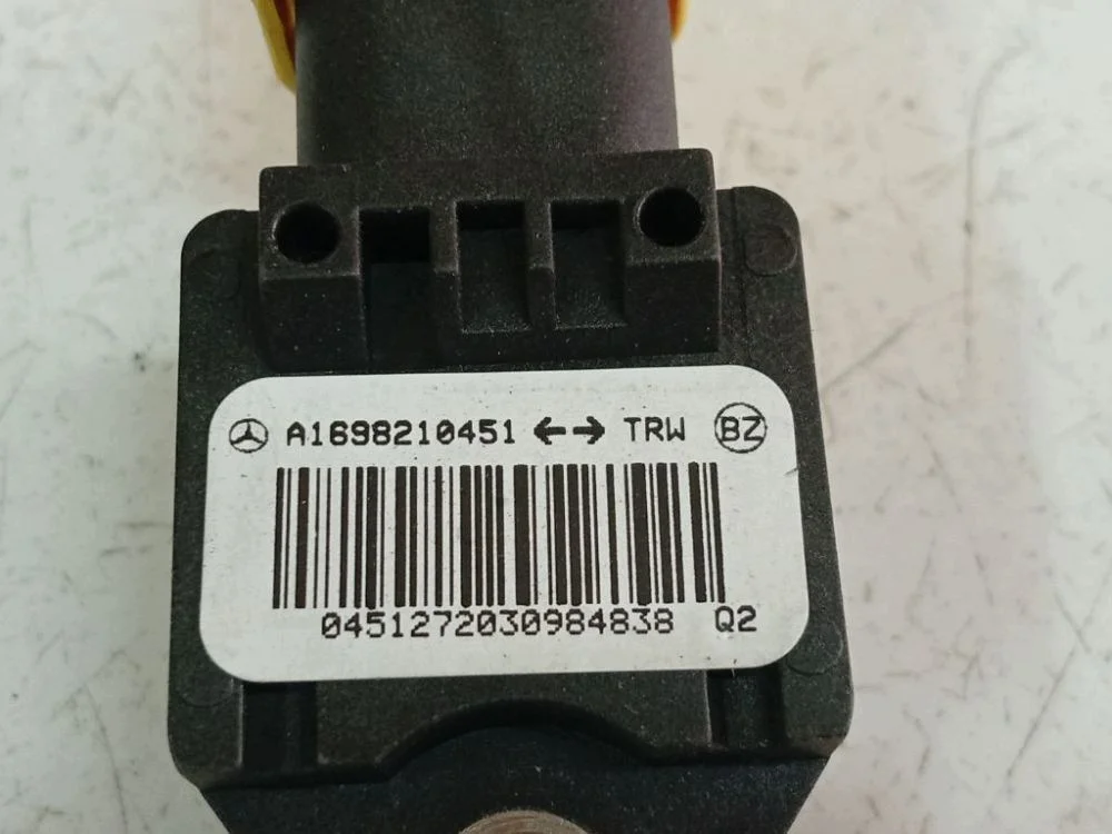 Mercedes-Benz B-CLASS Sensor Airbag A1698210451 image 4