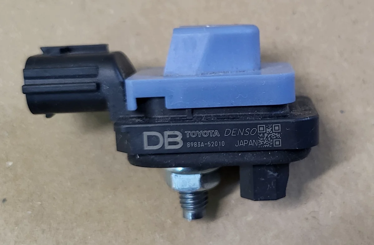 Toyota RAV4 V XA50 Airbag sensor 8983A-52010