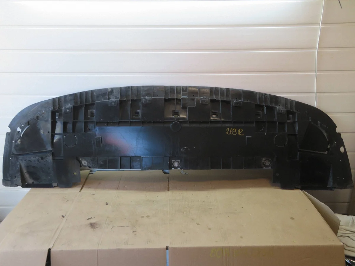 Renault Trafic III Vivaro B Cobertura Para-choques 93460414