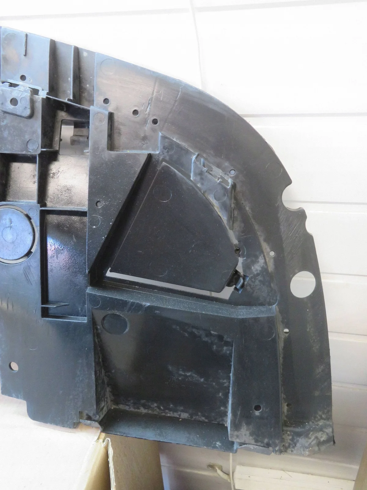 Cache sous pare-chocs avant Renault Trafic 3 93460414