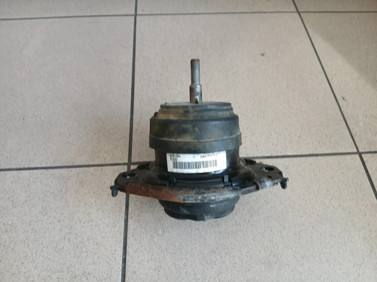 Soporte de Motor Jeep Grand Cherokee WK2 68252518AA 2013-