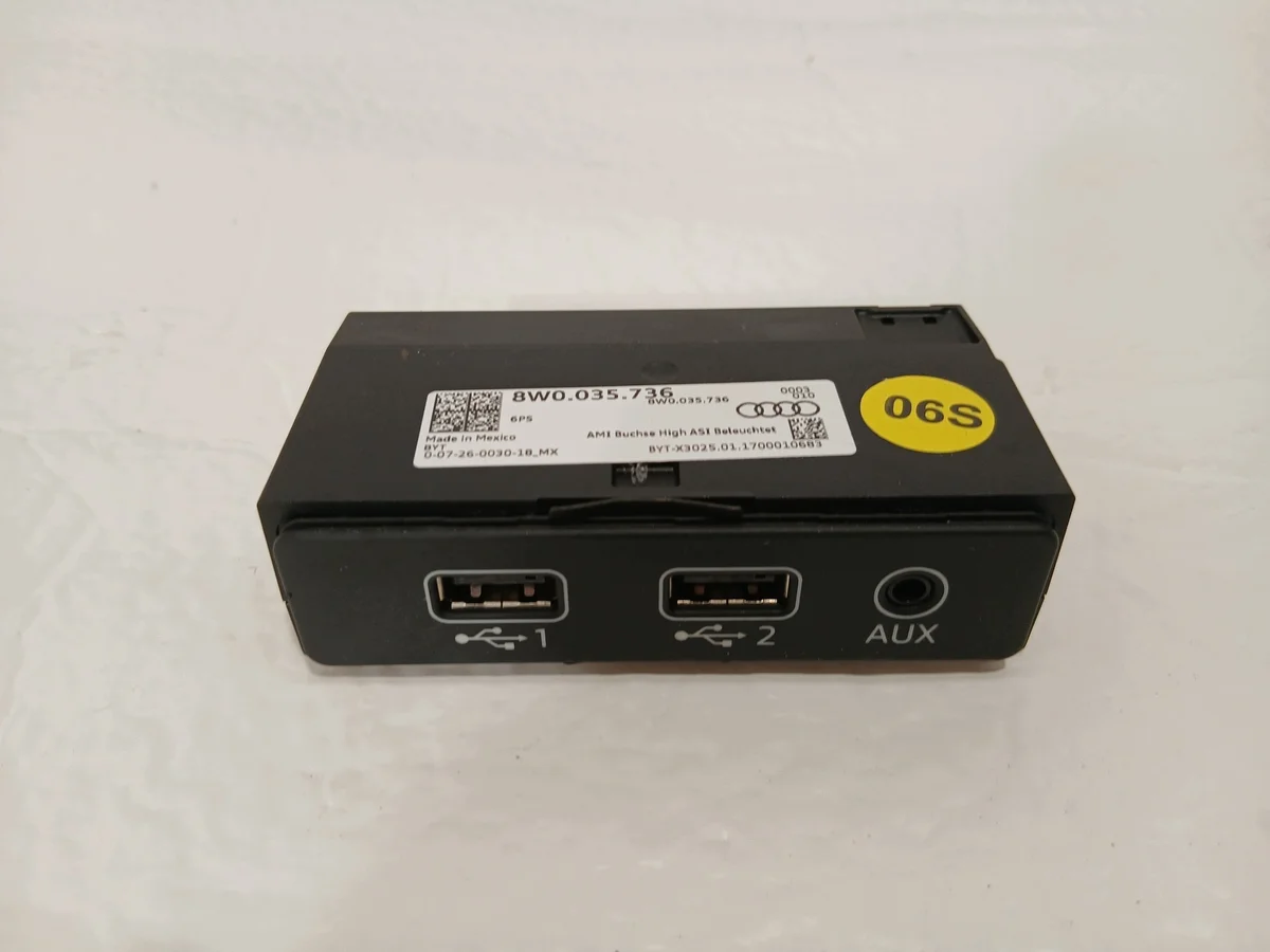 Conector USB Audi Q5 8W0035736