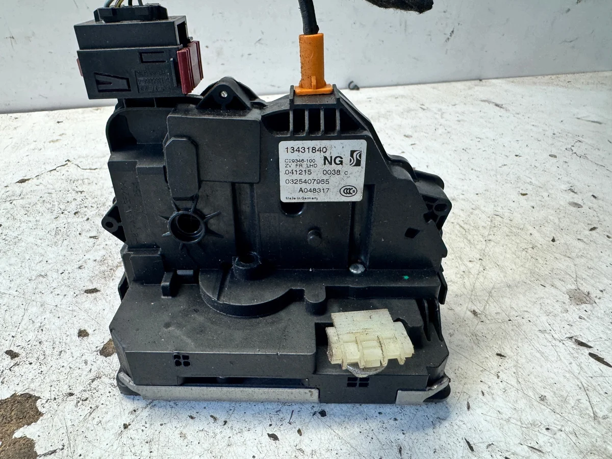 Cerradura Puerta Opel Corsa E Delantera Derecha 13431840