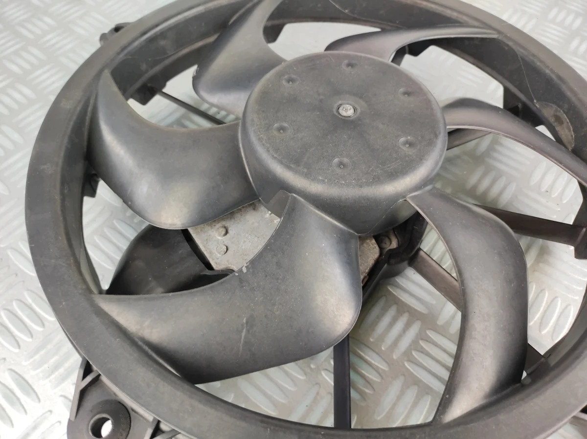 Kühlerlüftermodul Peugeot 407 Citroen C5 21605372-3