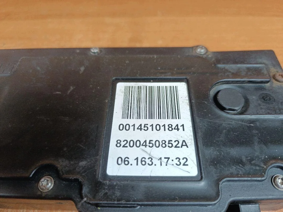 Sähköinen käsijarruaktuaattori Renault Grand Scenic II 8200450852A