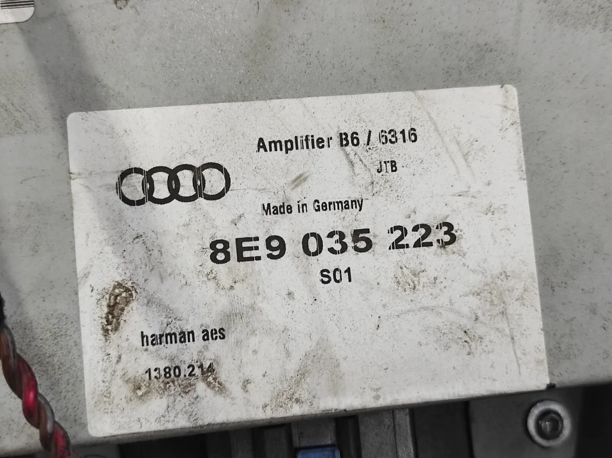 Audi A4 Subwoofer 8E903538203S image 4