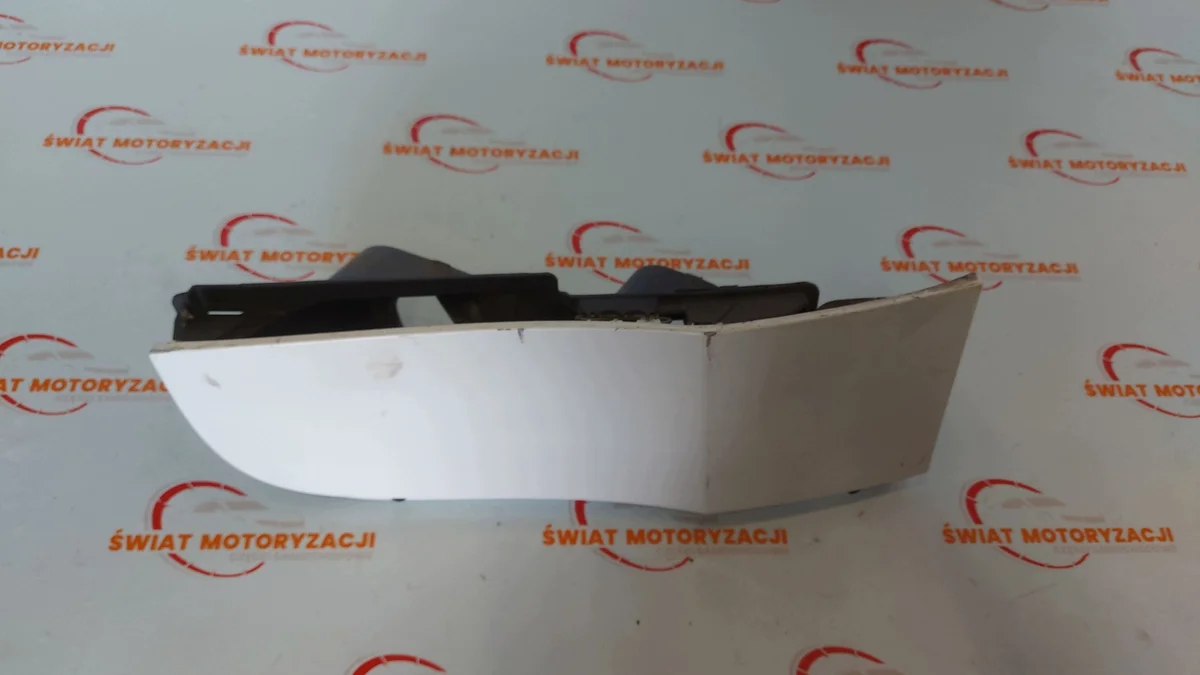 Polttoaineluukun kansi Mercedes Vito W447 A4475841600