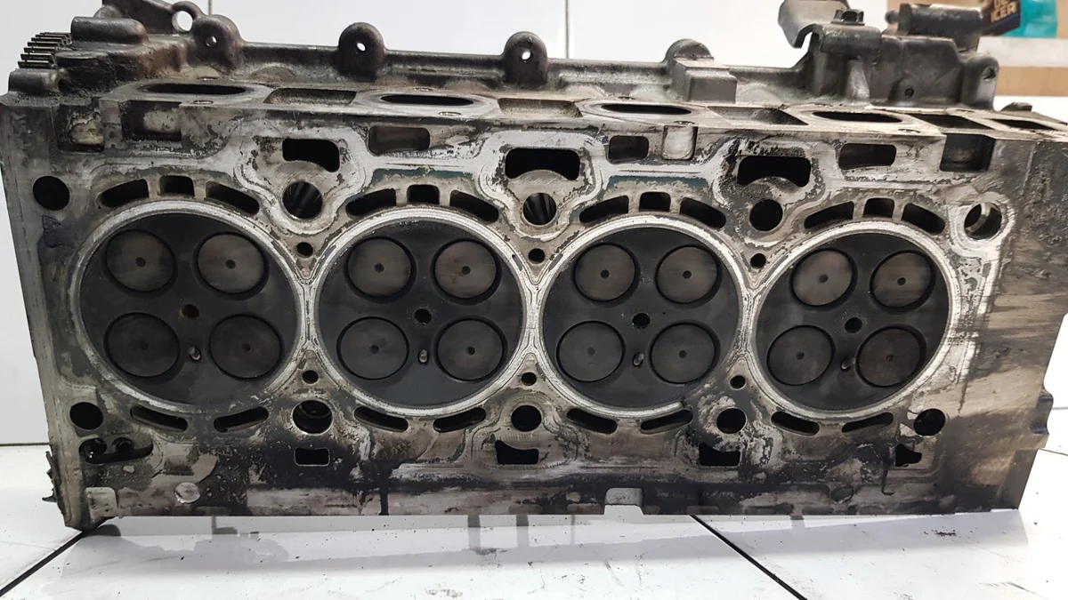 Glowica BMW 1 E87 2.0D N47D20 7812603