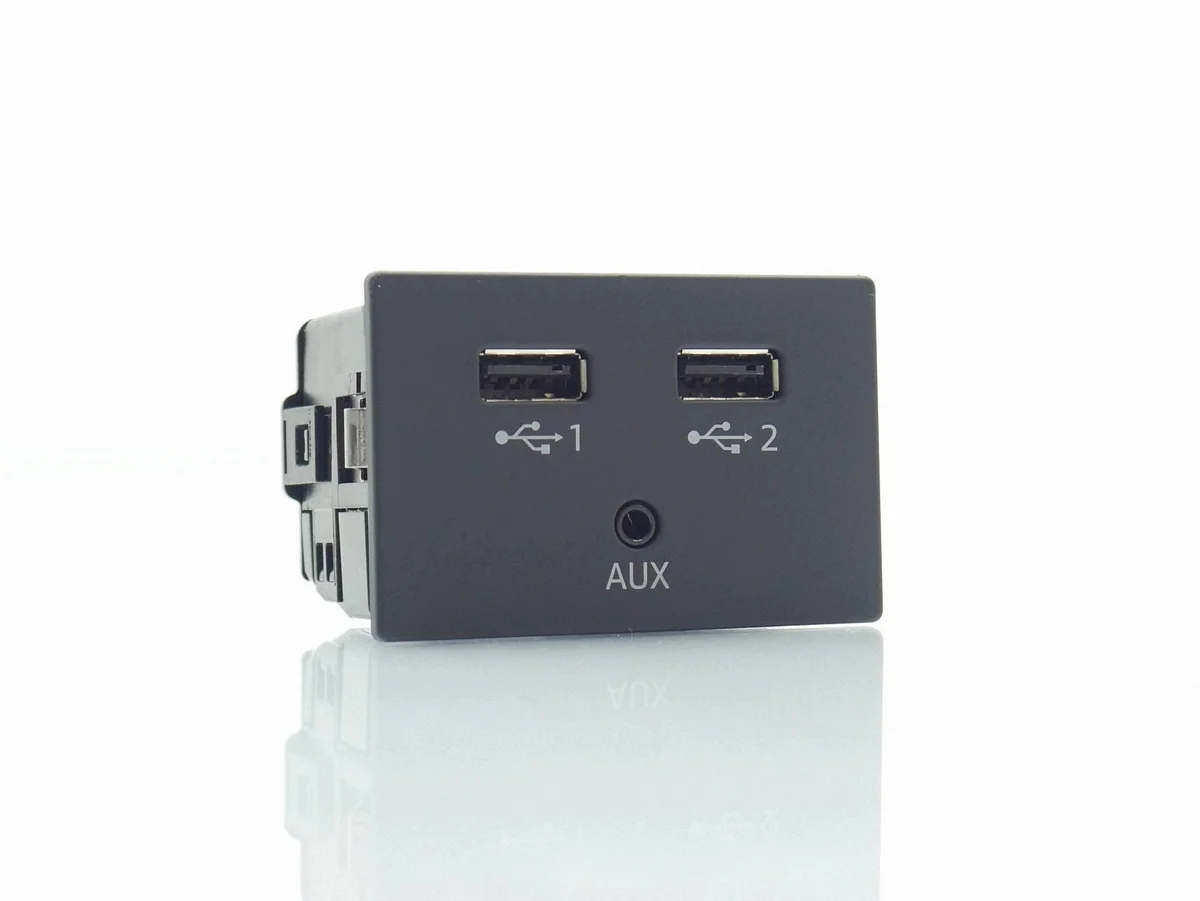 USB AUX Socket Audi A6 A7 C7 A8 D4 WAH12121