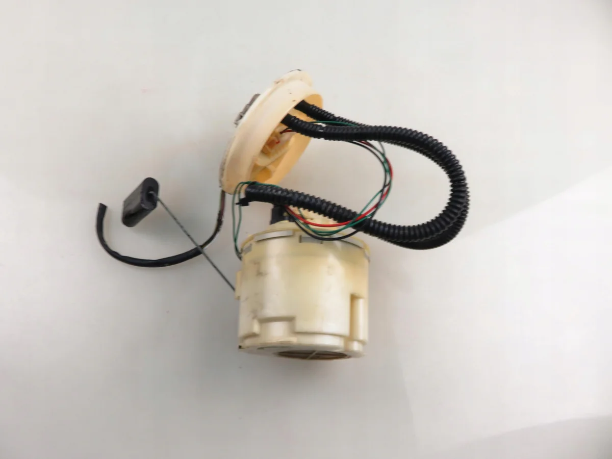 Pompe carburant Ford Focus MK1 1.6 16V FYDC M1066684-98APAL