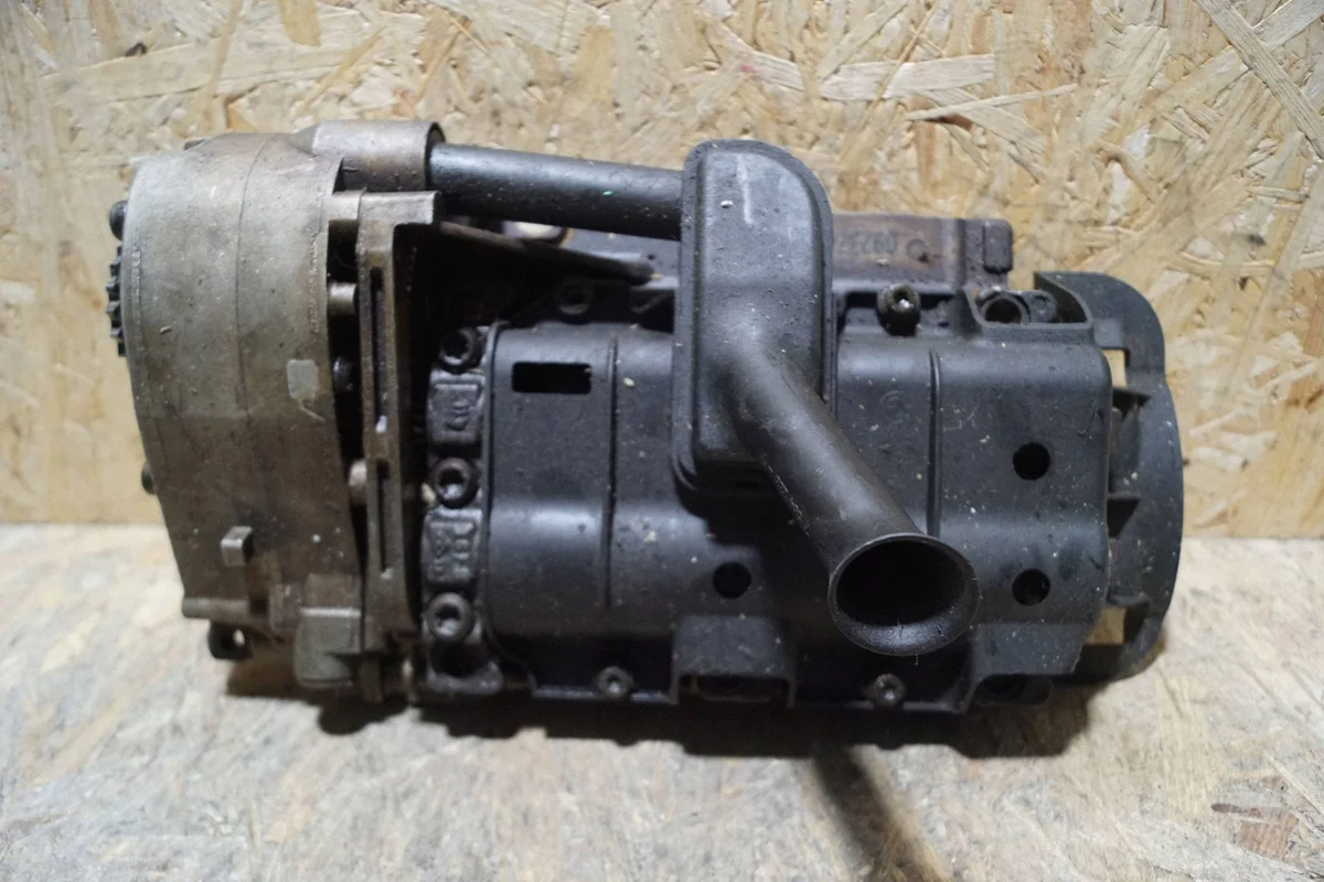 Bomba de aceite BMW 7544555