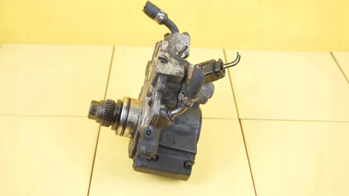 Insprutningspump Mercedes-Benz Sprinter A6510703301