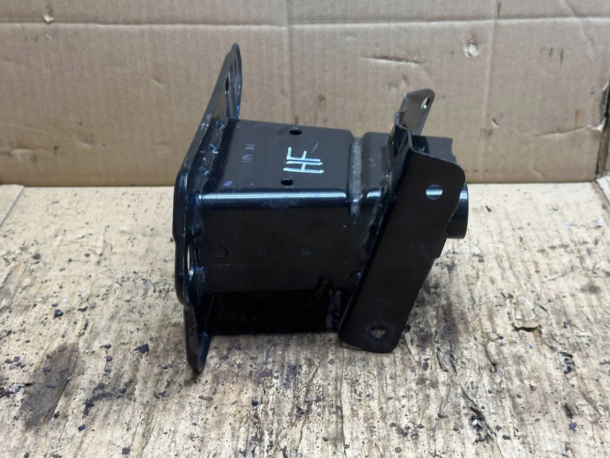 Cache sous pare-chocs avant Kia Niro 64900G5000VAR
