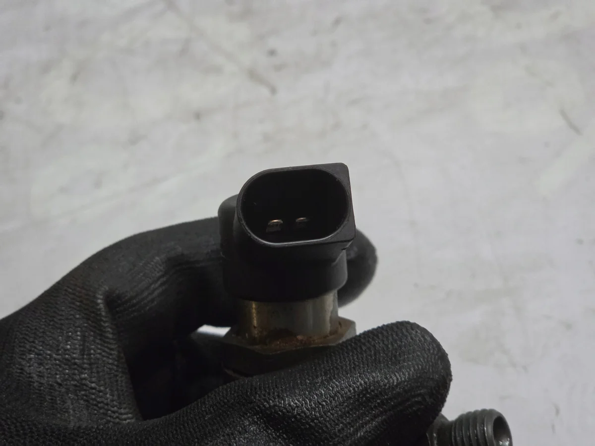 Ruiskutussuutin Ford 1.6 TDCI 9674973080 image 9