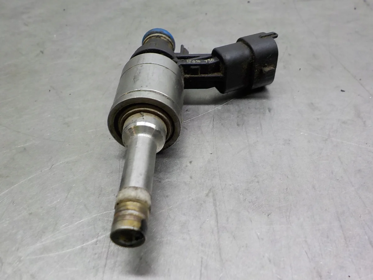 Opel Insignia Injector 0261500055 image 3